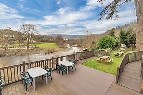 White Waters Hotel