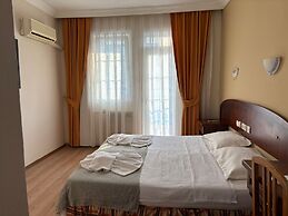 Atlantis  Hotel