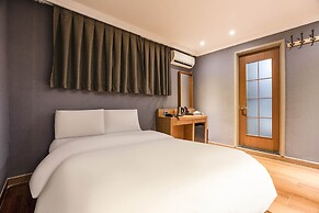 Film37.2 Hotel