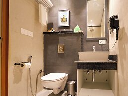 Click Hotel Bhuntar,Kullu-Bhuntar Airport