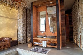 Casa del Toro Luxury Ranch