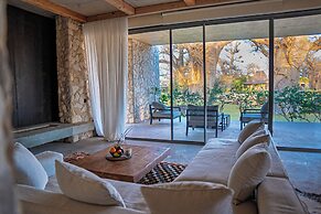 Casa del Toro Luxury Ranch