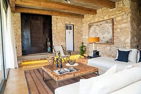Casa del Toro Luxury Ranch