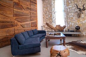 Casa del Toro Luxury Ranch