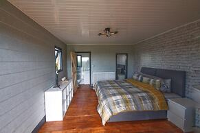 Bristol Escape Cabin With Stunning Views