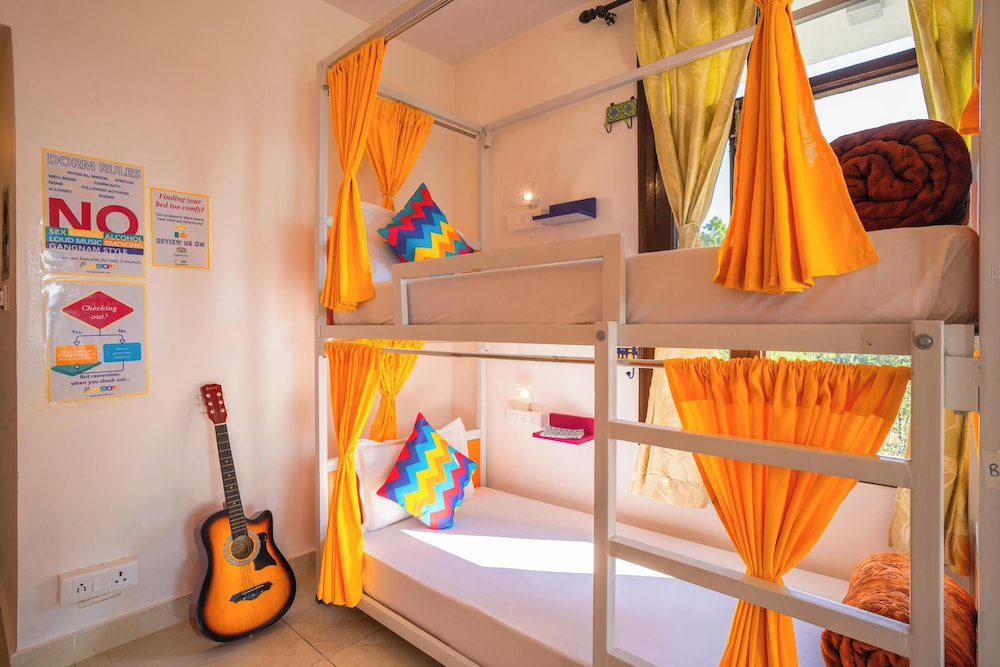 goSTOPS Mukteshwar - Private Rooms and Dorms