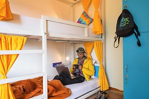 goSTOPS Mukteshwar - Private Rooms and Dorms