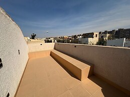 129 2BR Townhouse 2 Bath TV Backyard