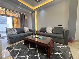 129 2BR Townhouse 2 Bath TV Backyard