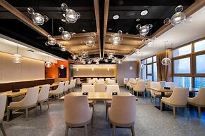 LAN HOTEL