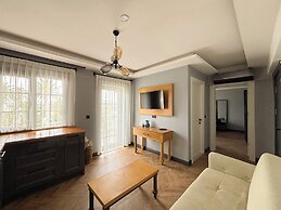 Talles Suite Alaçatı Otel