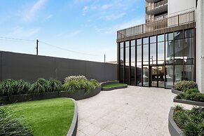 Hobson Apartments by Urban Rest