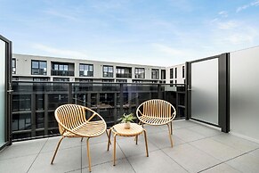 Hobson Apartments by Urban Rest