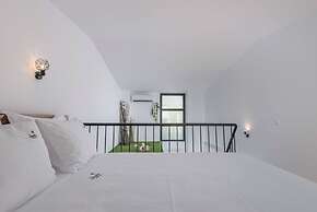 Dandelion Suites