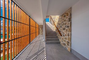Dandelion Suites