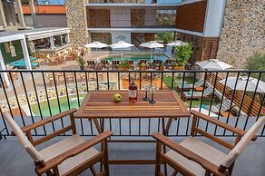 Dandelion Suites