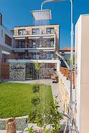 Dandelion Suites