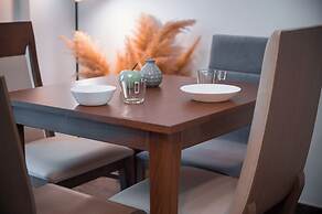 Grec Maison Piraeus by GrecCollection