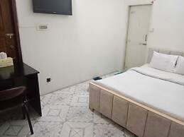 HOTEL GOLDEN BIRD
