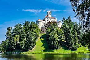Castle View Haven With Wellness And Pool