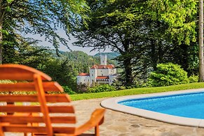 Castle View Haven With Wellness And Pool