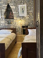 Old Town Guesthouse Guri