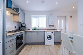 3 Bed-sleeps 5-garden-parking