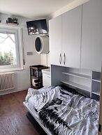 Room-independent Room With Stunning View
