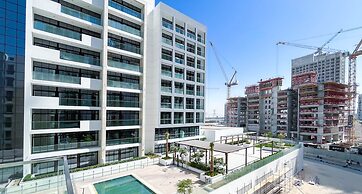 Serenity Studio Pool Access & Balcony at Riviera
