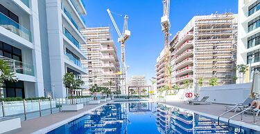 Serenity Studio Pool Access & Balcony at Riviera