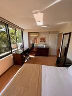Orly Suites ll
