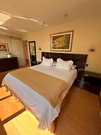 Orly Suites ll