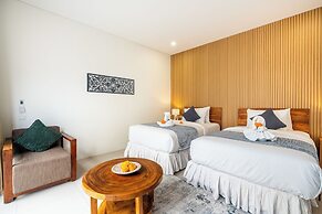 Silk Umalas by Nagisa Bali