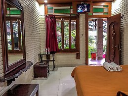 Tripletree Arys Garden Hotel