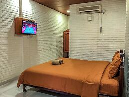 Tripletree Arys Garden Hotel