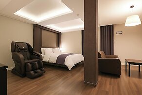 Modern Hotel
