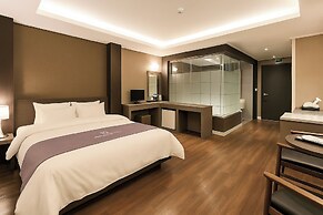 Modern Hotel