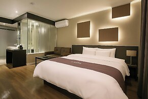 Modern Hotel