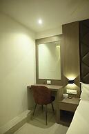 Hotel Sahara Residency