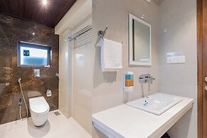 Hotel Seven Oaks
