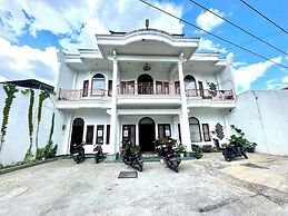 Yani Guesthouse