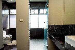 Penny - Farthing Pool Villa