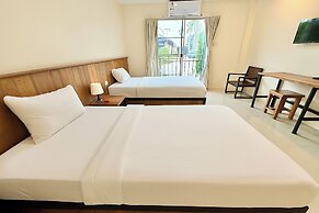 Palmhug Hotel