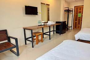 Palmhug Hotel