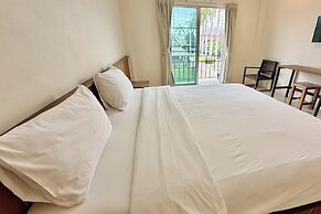Palmhug Hotel