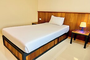 Palmhug Hotel