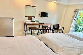 Palmhug Hotel
