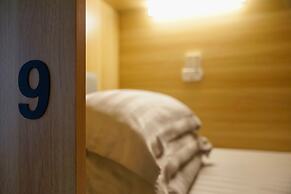 Waveflo Hostel