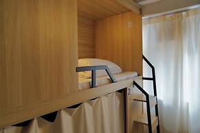 Waveflo Hostel