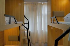 Waveflo Hostel